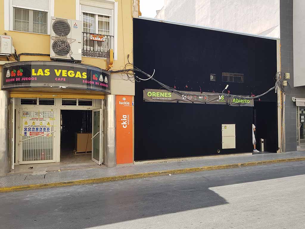 Ampliación de salón de juego con servicio de cafetería en Almoradí (Alicante)