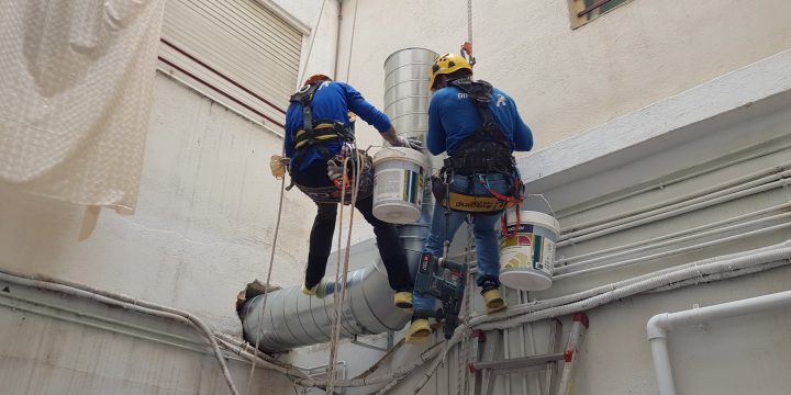 Instalación de conducto de extracción en Orihuela (Alicante)