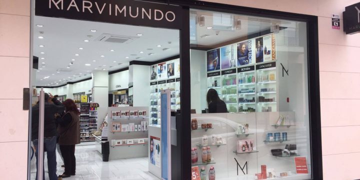 Reforma de local destinado a perfumería en El Palmar, Murcia