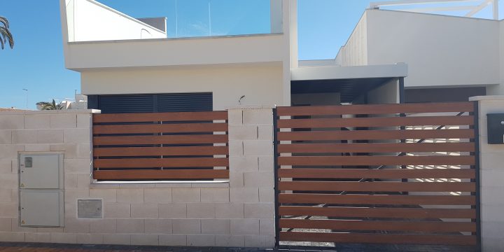 4 viviendas unifamiliares con piscina en Los Alcázares (Murcia)