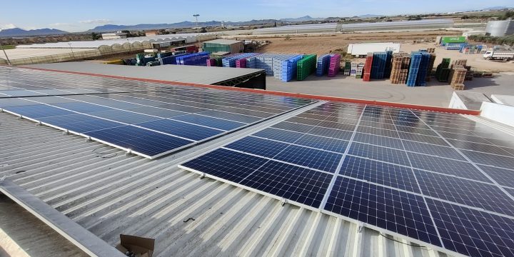 Instalación fotovoltaica de autoconsumo de 256,17 kWp