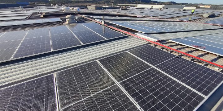Instalación fotovoltaica de autoconsumo de 1037,34 kWp en Alicante